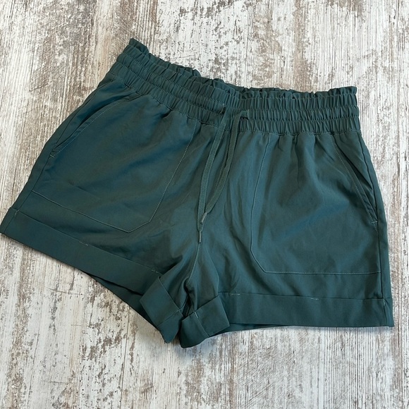 90 Degree By Reflex Green Solid-Hued Athletic Running Shorts Size Small - Picture 2 of 7